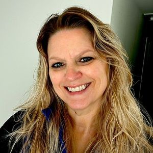 Meet your Posher, Aeron